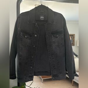 Zara Men’s Dark Gray Denim Jacket - size small